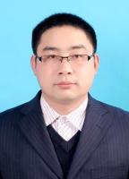何俊宝 照片
