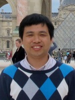 龙云泽 照片