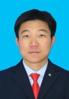 赵平 照片
