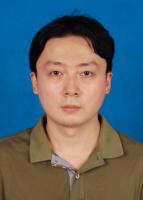 李东年 照片