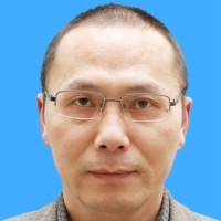 王忠群 照片