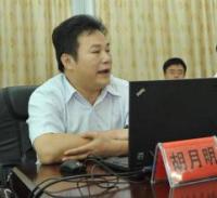 胡月明 照片