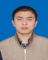 朱宇 照片
