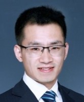 陈章 照片