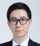 陈震 照片