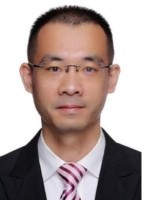 黄中 照片