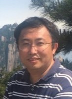 吕阳成 照片