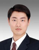 李亮亮 照片