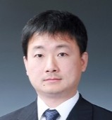 李力 照片