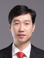 李群仰 照片