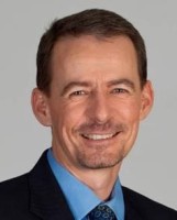 Peter E. Lobie 照片