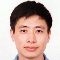 彭卿 照片