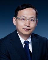 石伟 照片