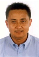 吴唯佳 照片