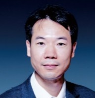 王志 照片