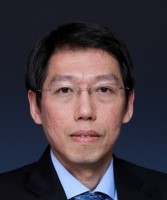 尹首一 照片