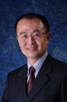 张勉 照片