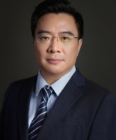 周伯文 照片