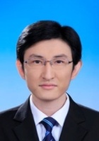 李炟 照片