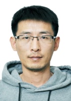 王泽杰 照片