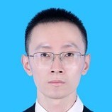 闫理停 照片