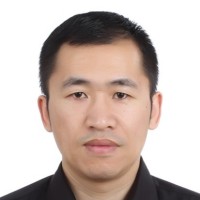 周卫 照片