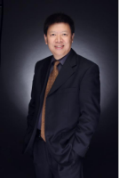 陈智 照片