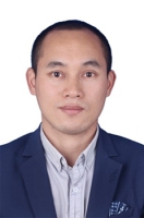 刘明春 照片