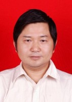 龙章富 照片