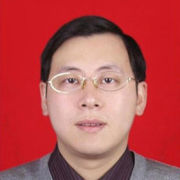 彭强 照片