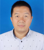 邱硕立 照片