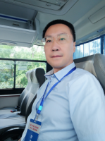 王明辉 照片