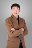 王炎龙 照片