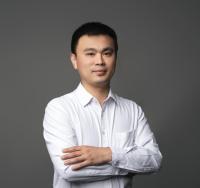 王鹏 照片