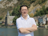 杨光 照片