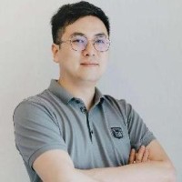 杨宇东 照片