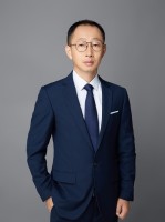 张严辞 照片