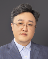 赵志伟 照片