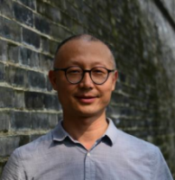赵炜 照片