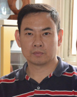 邹方东 照片