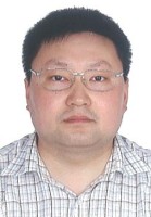 董建威 照片