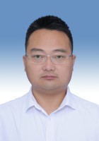 李东 照片