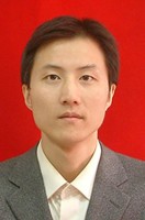 吴宇 照片
