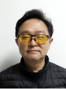 甄铧 照片
