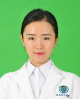易佩玉 照片