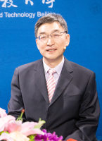 金龙哲 照片