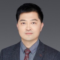 高健 照片