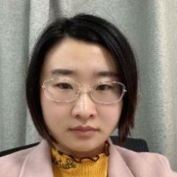 吕青 照片