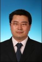 石亮 照片