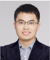 王显伟 照片